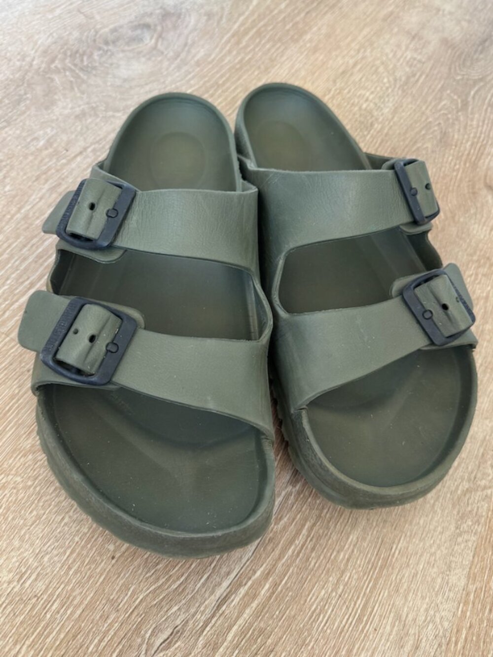 BRAND NEW Birkenstock Green Arizona Sandals in Size 43 - Picture 6 of 11